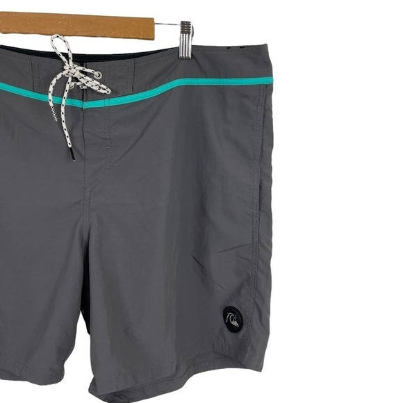 QUIKSILVER Men's Classic Yoke 17" Boardshort Swim Trunks Shorts Size 40 - Picture 3 of 16